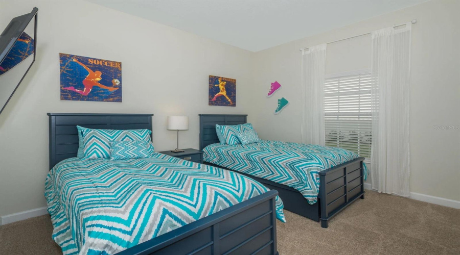 KISSIMMEE, Florida 34746, 5 Bedrooms Bedrooms, ,4 BathroomsBathrooms,Residential,For Sale,PEQUOD,0,MFRO6400795