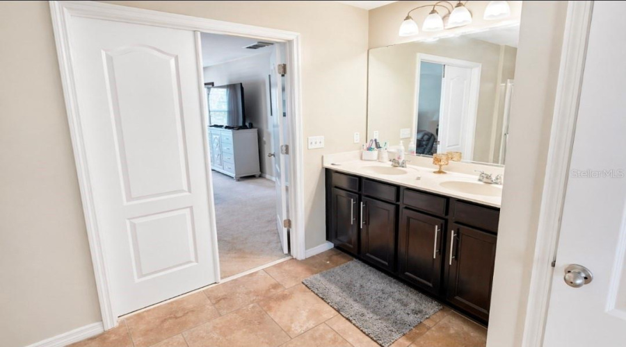 DAVENPORT, Florida 33896, 4 Bedrooms Bedrooms, ,2 BathroomsBathrooms,Residential,For Sale,SEQUOIA,0,MFRL4961357