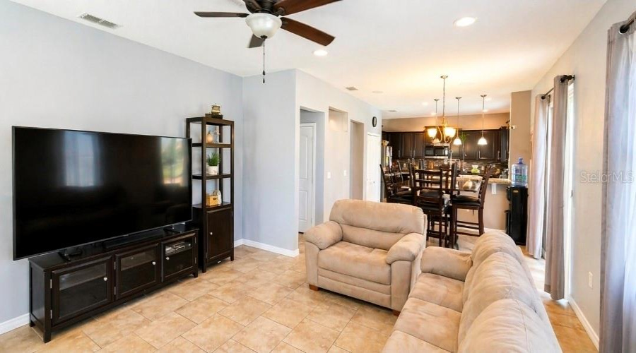 DAVENPORT, Florida 33896, 4 Bedrooms Bedrooms, ,2 BathroomsBathrooms,Residential,For Sale,SEQUOIA,0,MFRL4961357