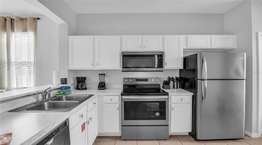 DAVENPORT, Florida 33897, 4 Bedrooms Bedrooms, ,3 BathroomsBathrooms,Residential,For Sale,LA MIRAGE,0,MFRO6401458