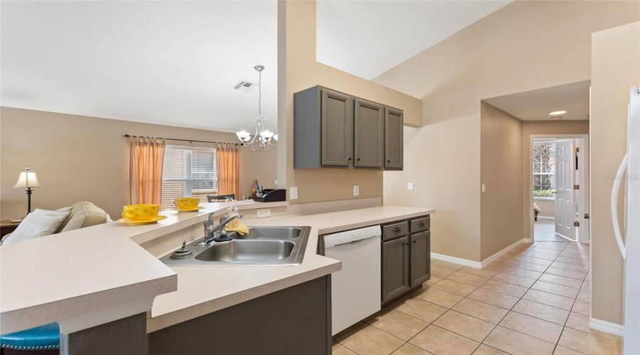 DAVENPORT, Florida 33897, 4 Bedrooms Bedrooms, ,3 BathroomsBathrooms,Residential,For Sale,SEVILLA,0,MFRO6401978