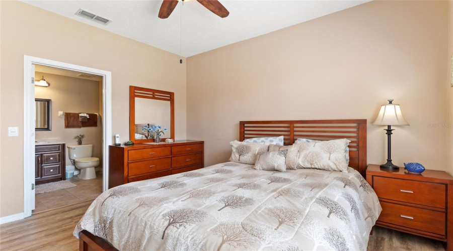 DAVENPORT, Florida 33897, 4 Bedrooms Bedrooms, ,3 BathroomsBathrooms,Residential,For Sale,SEVILLA,0,MFRO6401978