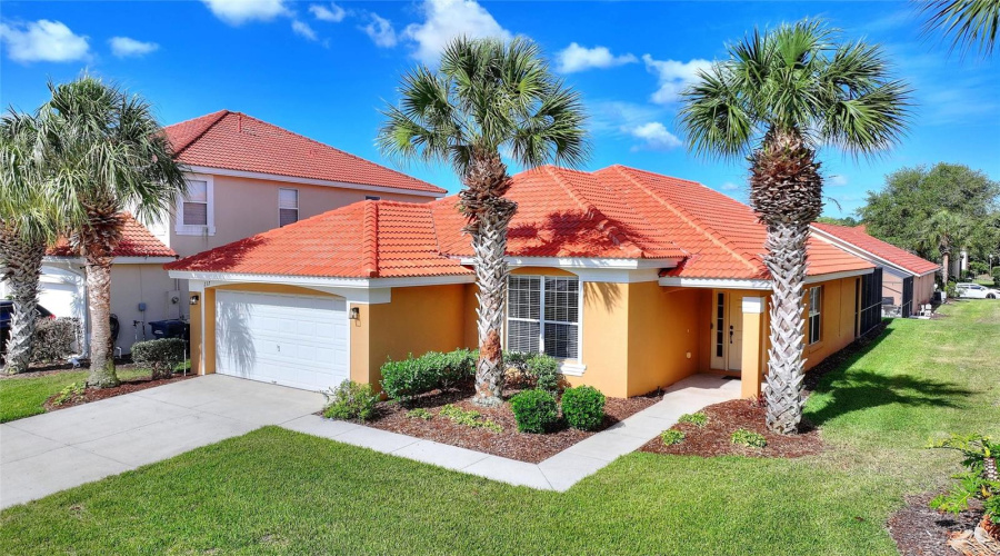DAVENPORT, Florida 33897, 4 Bedrooms Bedrooms, ,3 BathroomsBathrooms,Residential,For Sale,SEVILLA,0,MFRO6401978