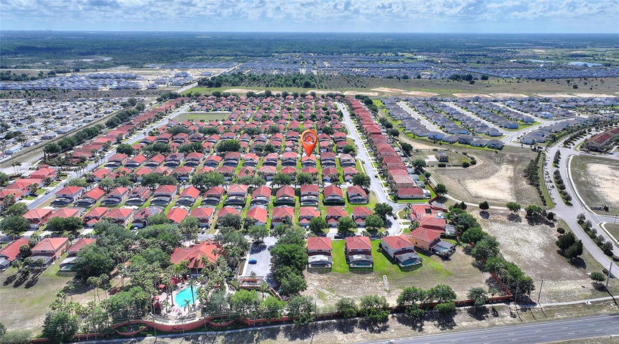 DAVENPORT, Florida 33897, 4 Bedrooms Bedrooms, ,3 BathroomsBathrooms,Residential,For Sale,SEVILLA,0,MFRO6401978