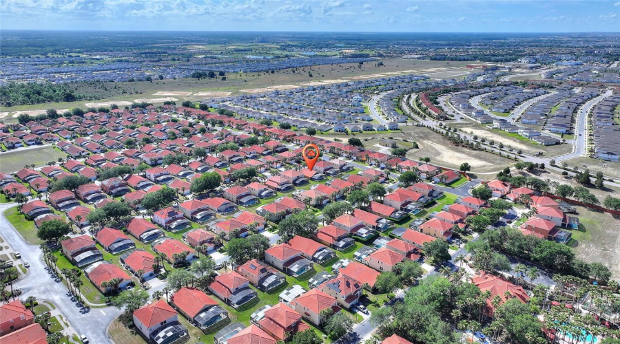 DAVENPORT, Florida 33897, 4 Bedrooms Bedrooms, ,3 BathroomsBathrooms,Residential,For Sale,SEVILLA,0,MFRO6401978