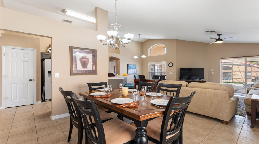 DAVENPORT, Florida 33897, 4 Bedrooms Bedrooms, ,3 BathroomsBathrooms,Residential,For Sale,SEVILLA,0,MFRO6401978