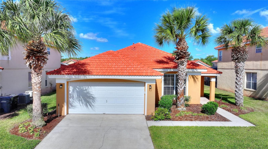 DAVENPORT, Florida 33897, 4 Bedrooms Bedrooms, ,3 BathroomsBathrooms,Residential,For Sale,SEVILLA,0,MFRO6401978