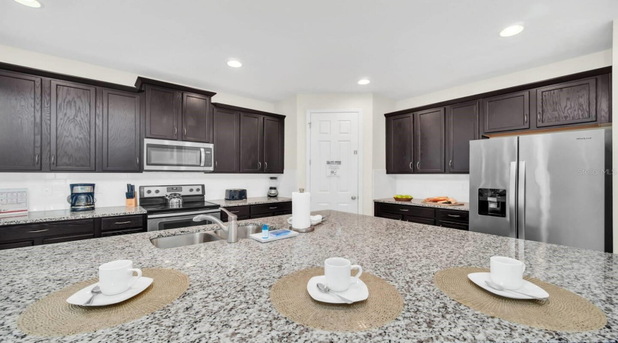 KISSIMMEE, Florida 34747, 7 Bedrooms Bedrooms, ,6 BathroomsBathrooms,Residential,For Sale,EGRET MILLS,0,MFRO6401913