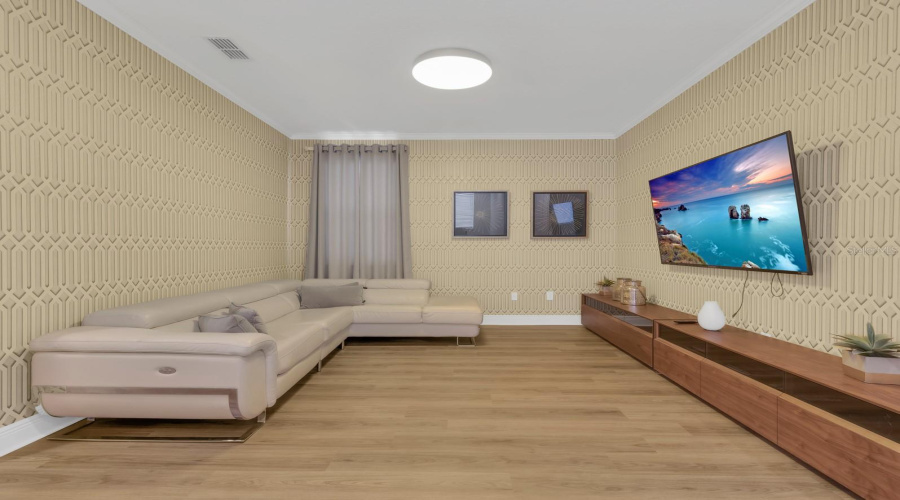 KISSIMMEE, Florida 34747, 8 Bedrooms Bedrooms, ,7 BathroomsBathrooms,Residential,For Sale,MARKER,0,MFRO6401792