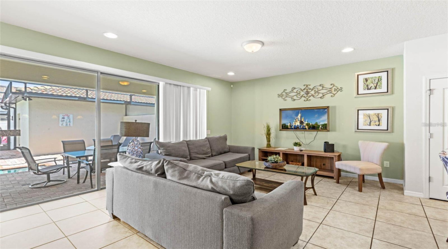 KISSIMMEE, Florida 34747, 5 Bedrooms Bedrooms, ,4 BathroomsBathrooms,Residential,For Sale,MAJORCA DRIVE,0,MFRS5148415