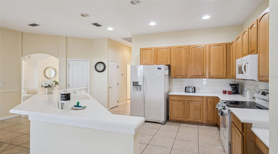 DAVENPORT, Florida 33897, 5 Bedrooms Bedrooms, ,3 BathroomsBathrooms,Residential,For Sale,HAMPTON,0,MFRS5148516