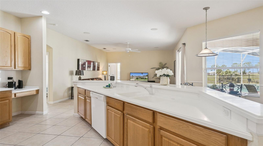 DAVENPORT, Florida 33897, 5 Bedrooms Bedrooms, ,3 BathroomsBathrooms,Residential,For Sale,HAMPTON,0,MFRS5148516