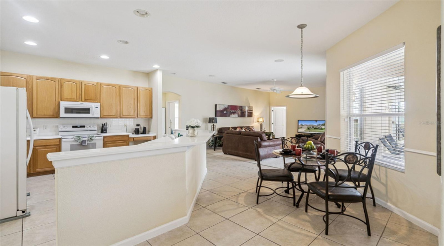 DAVENPORT, Florida 33897, 5 Bedrooms Bedrooms, ,3 BathroomsBathrooms,Residential,For Sale,HAMPTON,0,MFRS5148516