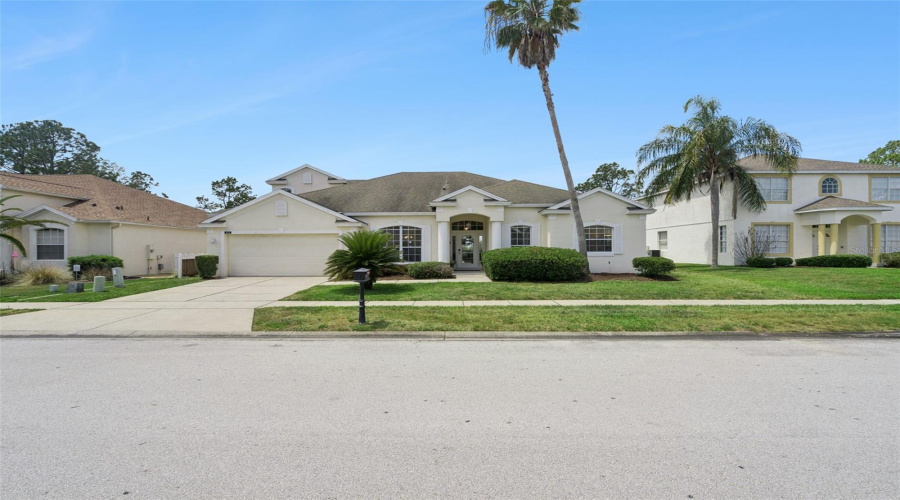 DAVENPORT, Florida 33897, 5 Bedrooms Bedrooms, ,3 BathroomsBathrooms,Residential,For Sale,HAMPTON,0,MFRS5148516
