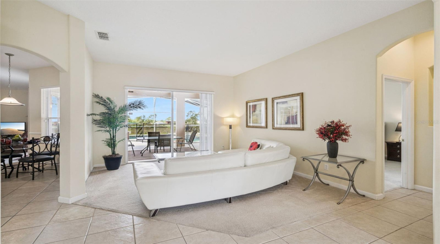 DAVENPORT, Florida 33897, 5 Bedrooms Bedrooms, ,3 BathroomsBathrooms,Residential,For Sale,HAMPTON,0,MFRS5148516