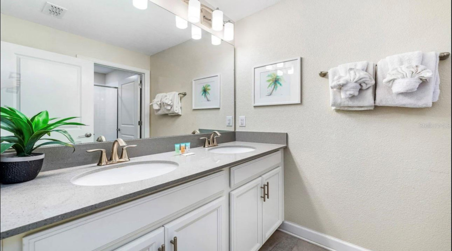 DAVENPORT, Florida 33896, 4 Bedrooms Bedrooms, ,3 BathroomsBathrooms,Residential,For Sale,PEBBLE BEACH,0,MFRO6330010