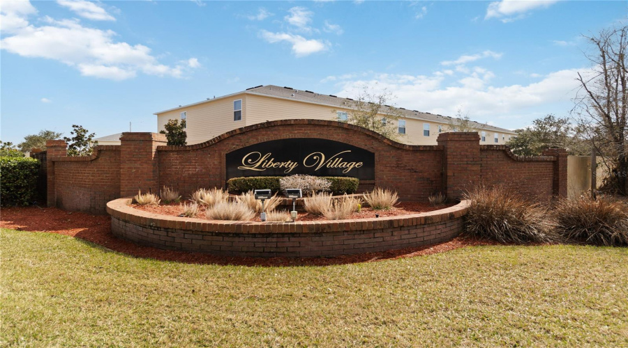 KISSIMMEE, Florida 34746, 4 Bedrooms Bedrooms, ,4 BathroomsBathrooms,Residential,For Sale,LIBERTY HALL,0,MFRS5144814