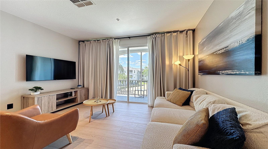 KISSIMMEE, Florida 34747, 3 Bedrooms Bedrooms, ,2 BathroomsBathrooms,Residential,For Sale,BUTTERFLY PALM,0,MFRTB8501444