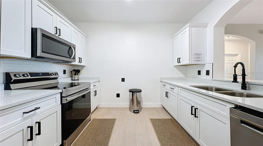 KISSIMMEE, Florida 34747, 3 Bedrooms Bedrooms, ,2 BathroomsBathrooms,Residential,For Sale,BUTTERFLY PALM,0,MFRTB8501444