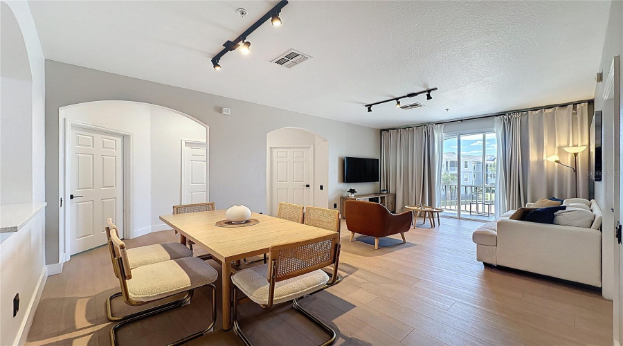 KISSIMMEE, Florida 34747, 3 Bedrooms Bedrooms, ,2 BathroomsBathrooms,Residential,For Sale,BUTTERFLY PALM,0,MFRTB8501444