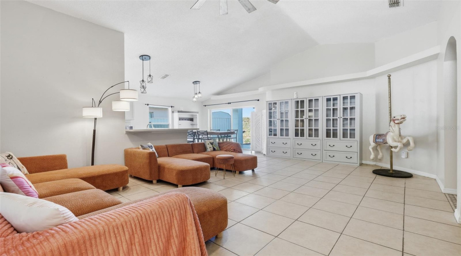 DAVENPORT, Florida 33837, 3 Bedrooms Bedrooms, ,2 BathroomsBathrooms,Residential,For Sale,ROLLINS,0,MFRG5111518