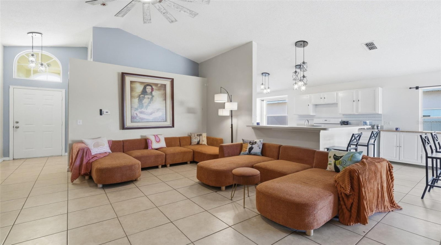 DAVENPORT, Florida 33837, 3 Bedrooms Bedrooms, ,2 BathroomsBathrooms,Residential,For Sale,ROLLINS,0,MFRG5111518