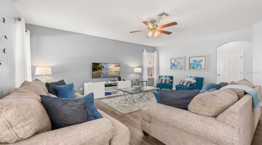 DAVENPORT, Florida 33837, 4 Bedrooms Bedrooms, ,3 BathroomsBathrooms,Residential,For Sale,ORANGE COSMOS,0,MFRS5148483