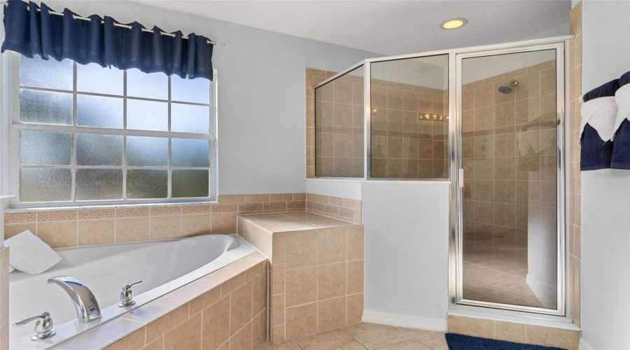 DAVENPORT, Florida 33837, 4 Bedrooms Bedrooms, ,3 BathroomsBathrooms,Residential,For Sale,ORANGE COSMOS,0,MFRS5148483