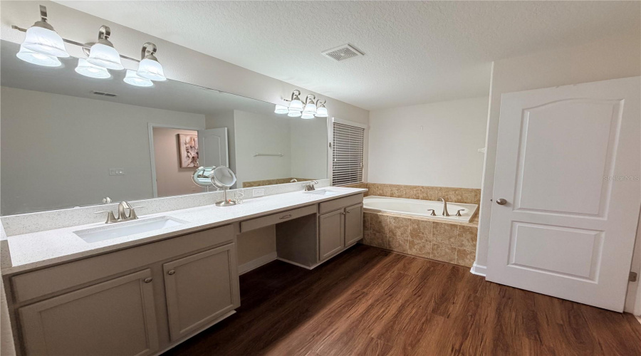 KISSIMMEE, Florida 34747, 5 Bedrooms Bedrooms, ,5 BathroomsBathrooms,Residential,For Sale,BUCCANEER PALM,0,MFRO6402181