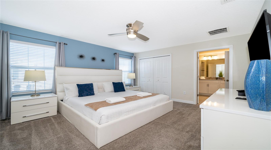 KISSIMMEE, Florida 34746, 4 Bedrooms Bedrooms, ,3 BathroomsBathrooms,Residential,For Sale,WINDERMERE,0,MFRO6402327