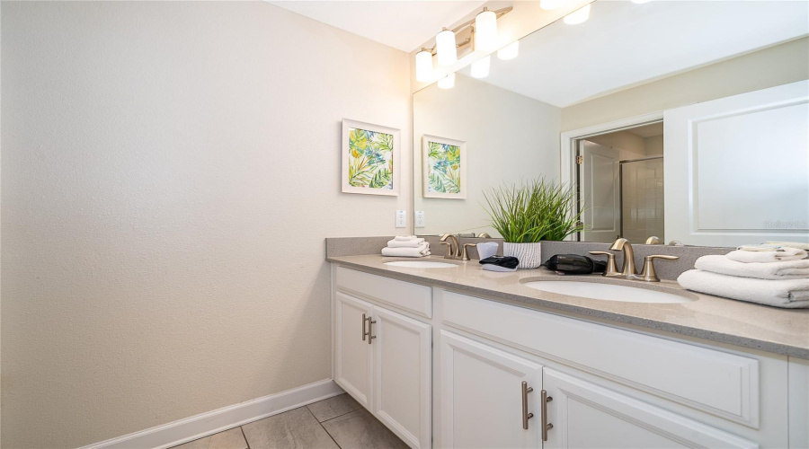 KISSIMMEE, Florida 34746, 4 Bedrooms Bedrooms, ,3 BathroomsBathrooms,Residential,For Sale,WINDERMERE,0,MFRO6402327