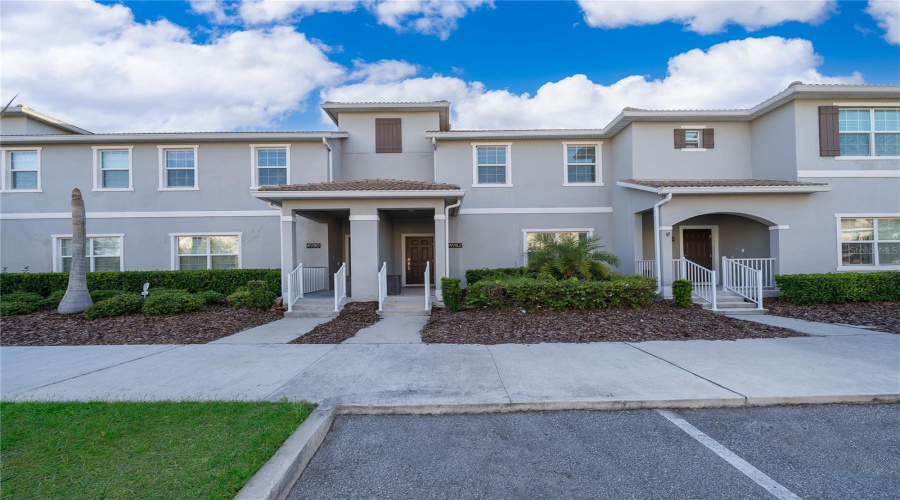 KISSIMMEE, Florida 34746, 4 Bedrooms Bedrooms, ,3 BathroomsBathrooms,Residential,For Sale,WINDERMERE,0,MFRO6402327