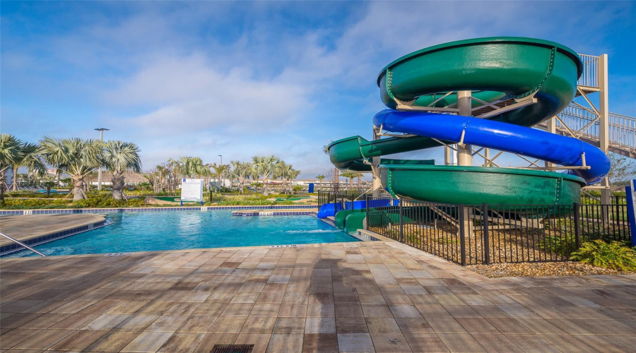 KISSIMMEE, Florida 34746, 4 Bedrooms Bedrooms, ,3 BathroomsBathrooms,Residential,For Sale,WINDERMERE,0,MFRO6402327