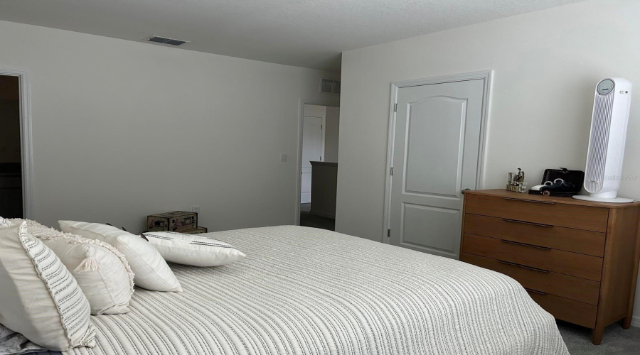 DAVENPORT, Florida 33837, 3 Bedrooms Bedrooms, ,2 BathroomsBathrooms,Residential,For Sale,ROCK ELM,0,MFRO6402341