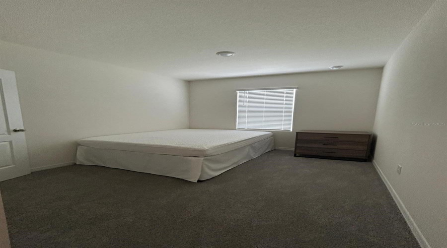 DAVENPORT, Florida 33837, 3 Bedrooms Bedrooms, ,2 BathroomsBathrooms,Residential,For Sale,ROCK ELM,0,MFRO6402341