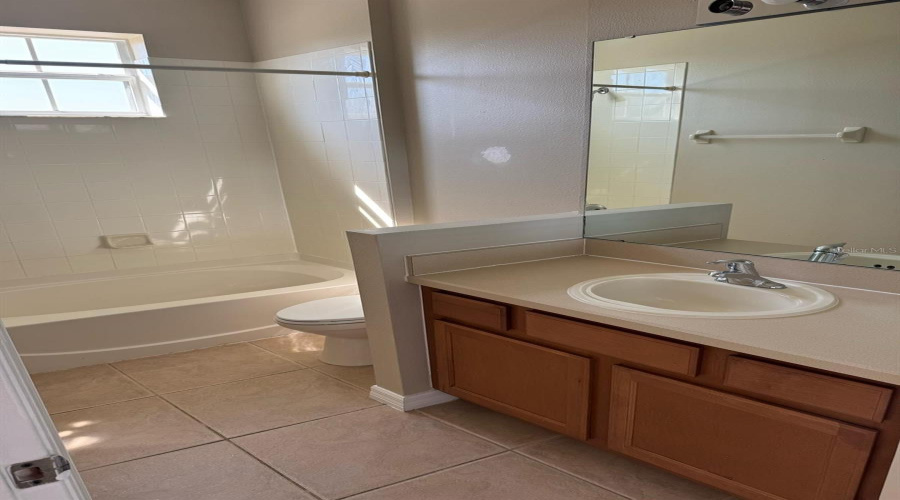 DAVENPORT, Florida 33897, 2 Bedrooms Bedrooms, ,2 BathroomsBathrooms,Residential,For Sale,BEXLEY,0,MFRO6395666