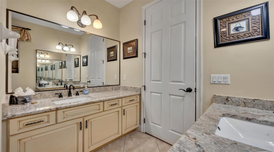 KISSIMMEE, Florida 34747, 9 Bedrooms Bedrooms, ,10 BathroomsBathrooms,Residential,For Sale,FORMOSA,0,MFRS5148635