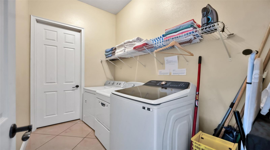 KISSIMMEE, Florida 34747, 9 Bedrooms Bedrooms, ,10 BathroomsBathrooms,Residential,For Sale,FORMOSA,0,MFRS5148635