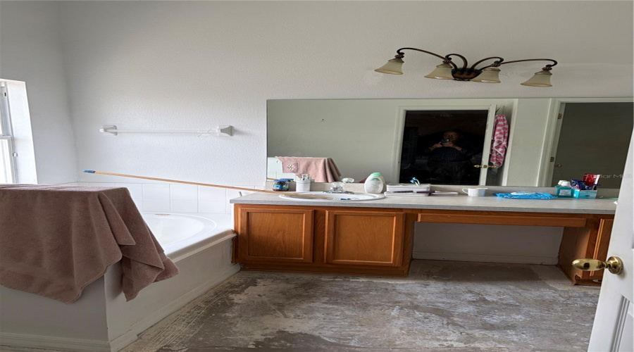 KISSIMMEE, Florida 34746, 4 Bedrooms Bedrooms, ,2 BathroomsBathrooms,Residential,For Sale,EAGLE POINTE,0,MFRS5148539