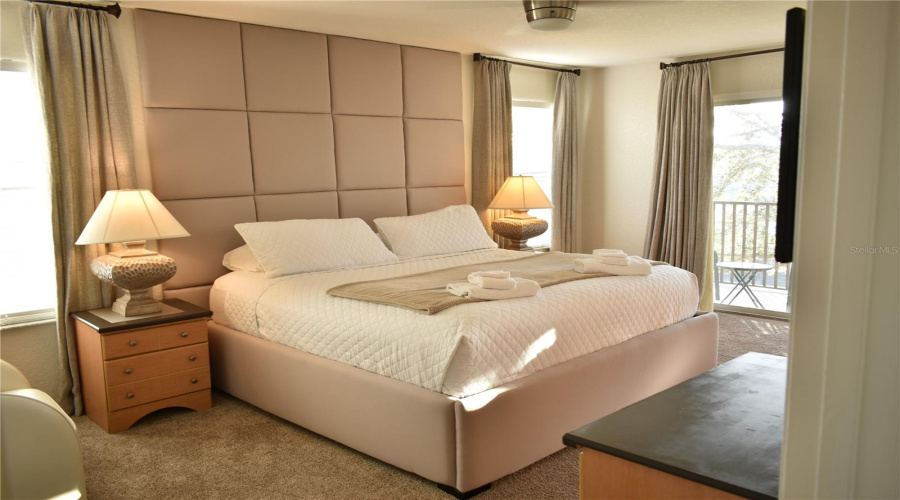 DAVENPORT, Florida 33897, 4 Bedrooms Bedrooms, ,3 BathroomsBathrooms,Residential,For Sale,LA MIRAGE,0,MFRO6370925