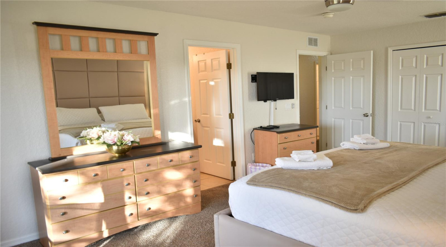 DAVENPORT, Florida 33897, 4 Bedrooms Bedrooms, ,3 BathroomsBathrooms,Residential,For Sale,LA MIRAGE,0,MFRO6370925