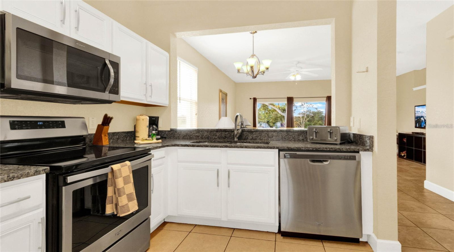 DAVENPORT, Florida 33897, 4 Bedrooms Bedrooms, ,3 BathroomsBathrooms,Residential,For Sale,LA MIRAGE,0,MFRO6370925