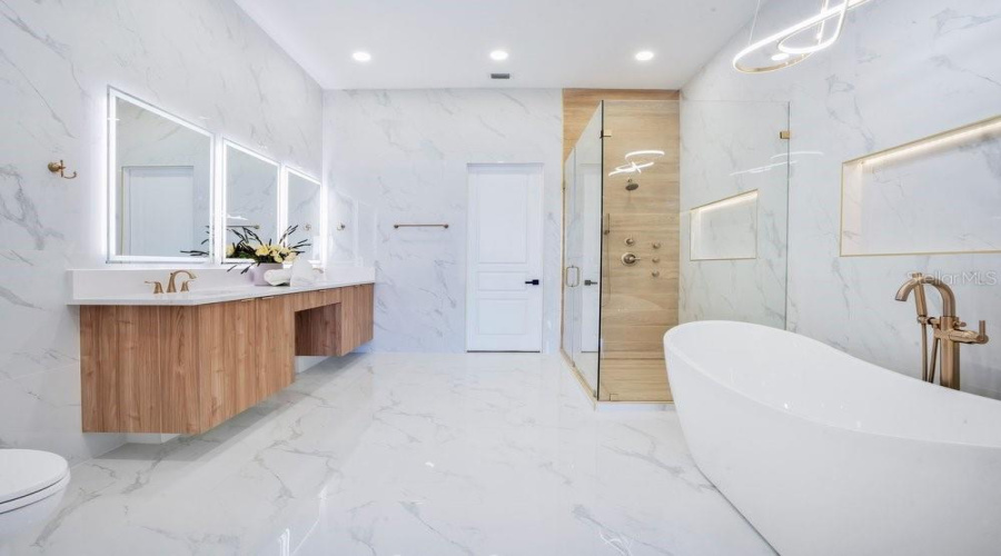 Primary Owner's Suite Spa Bathroom