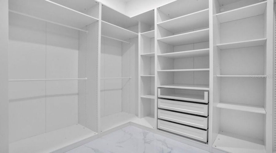 ORLANDO, Florida 32836, 5 Bedrooms Bedrooms, ,5 BathroomsBathrooms,Residential,For Sale,FIRENZE,0,MFRO6402107