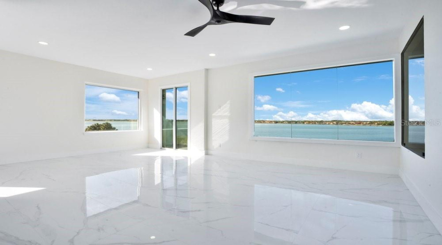 ORLANDO, Florida 32836, 5 Bedrooms Bedrooms, ,5 BathroomsBathrooms,Residential,For Sale,FIRENZE,0,MFRO6402107