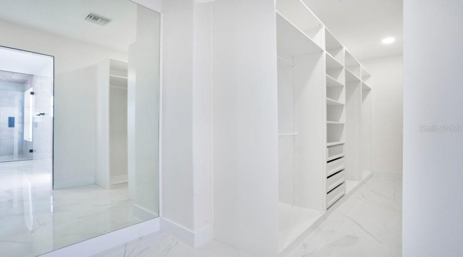 ORLANDO, Florida 32836, 5 Bedrooms Bedrooms, ,5 BathroomsBathrooms,Residential,For Sale,FIRENZE,0,MFRO6402107