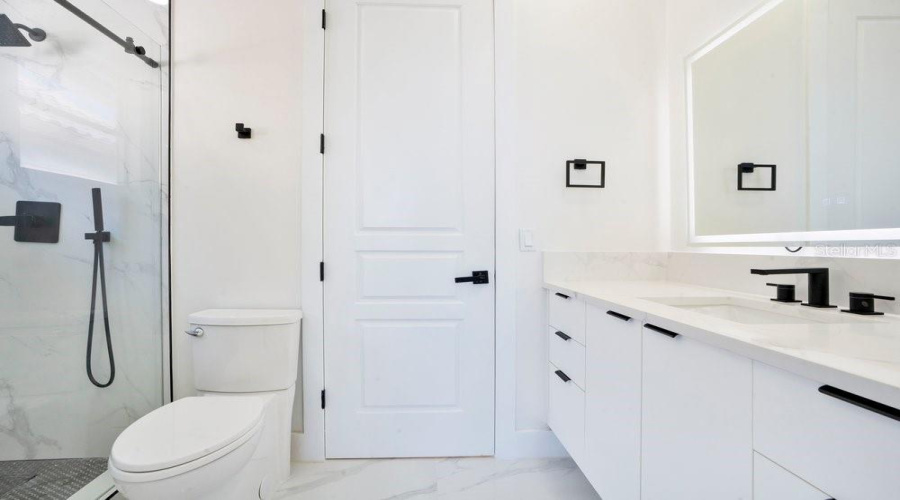 Upper Level Bedroom #3 & #4  sharevBathroom #3