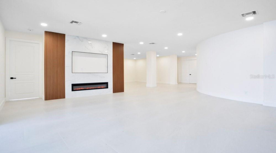 ORLANDO, Florida 32836, 5 Bedrooms Bedrooms, ,5 BathroomsBathrooms,Residential,For Sale,FIRENZE,0,MFRO6402107