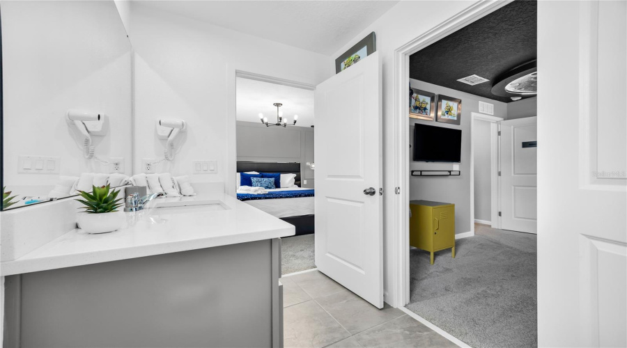 KISSIMMEE, Florida 34747, 6 Bedrooms Bedrooms, ,4 BathroomsBathrooms,Residential,For Sale,ZABALLINA,0,MFRO6401597