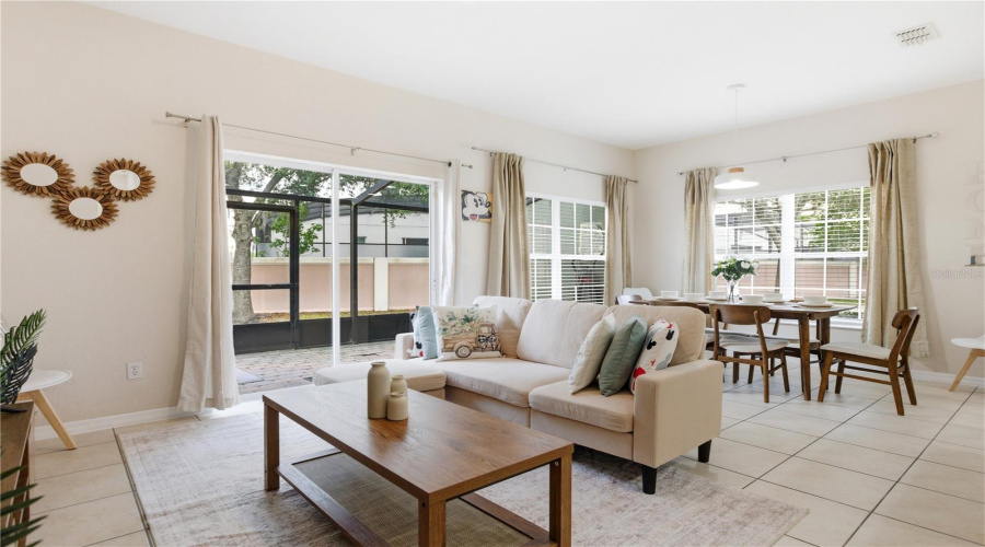 KISSIMMEE, Florida 34746, 5 Bedrooms Bedrooms, ,3 BathroomsBathrooms,Residential,For Sale,CARAVELLE,0,MFRO6402472